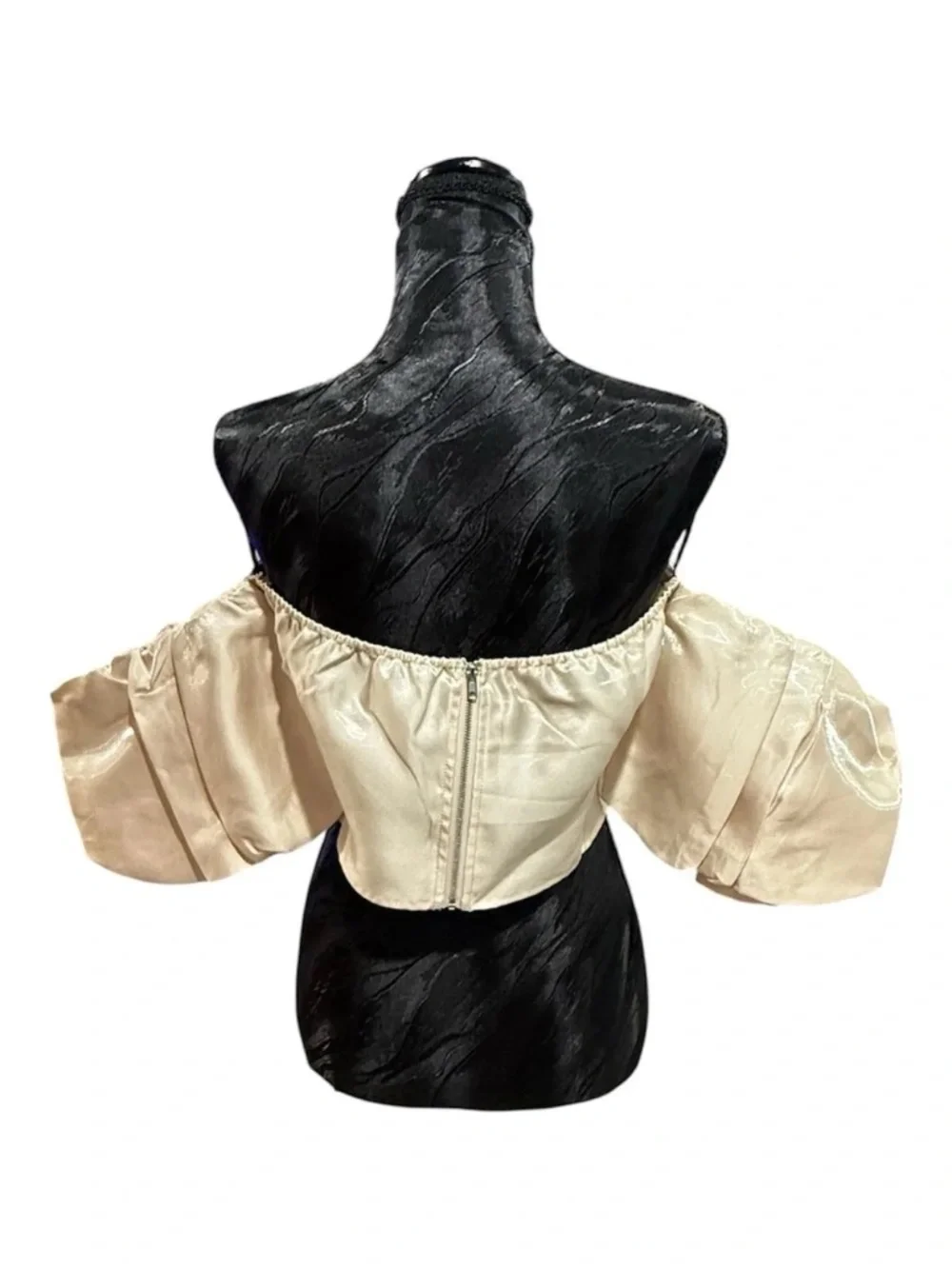 NEW WITH TAG! Forever 21 Size Large L Off shoulder puff sleeve satin top lot6414